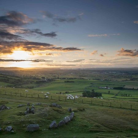 Loughcrew Megalithic Hostel Millbrook Экстерьер фото